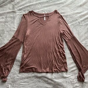 Active USA Bell Sleeve Top
